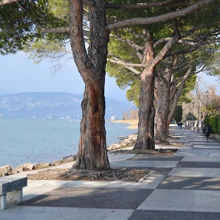 Betulla Lake View Apartment Lazise Exterior photo