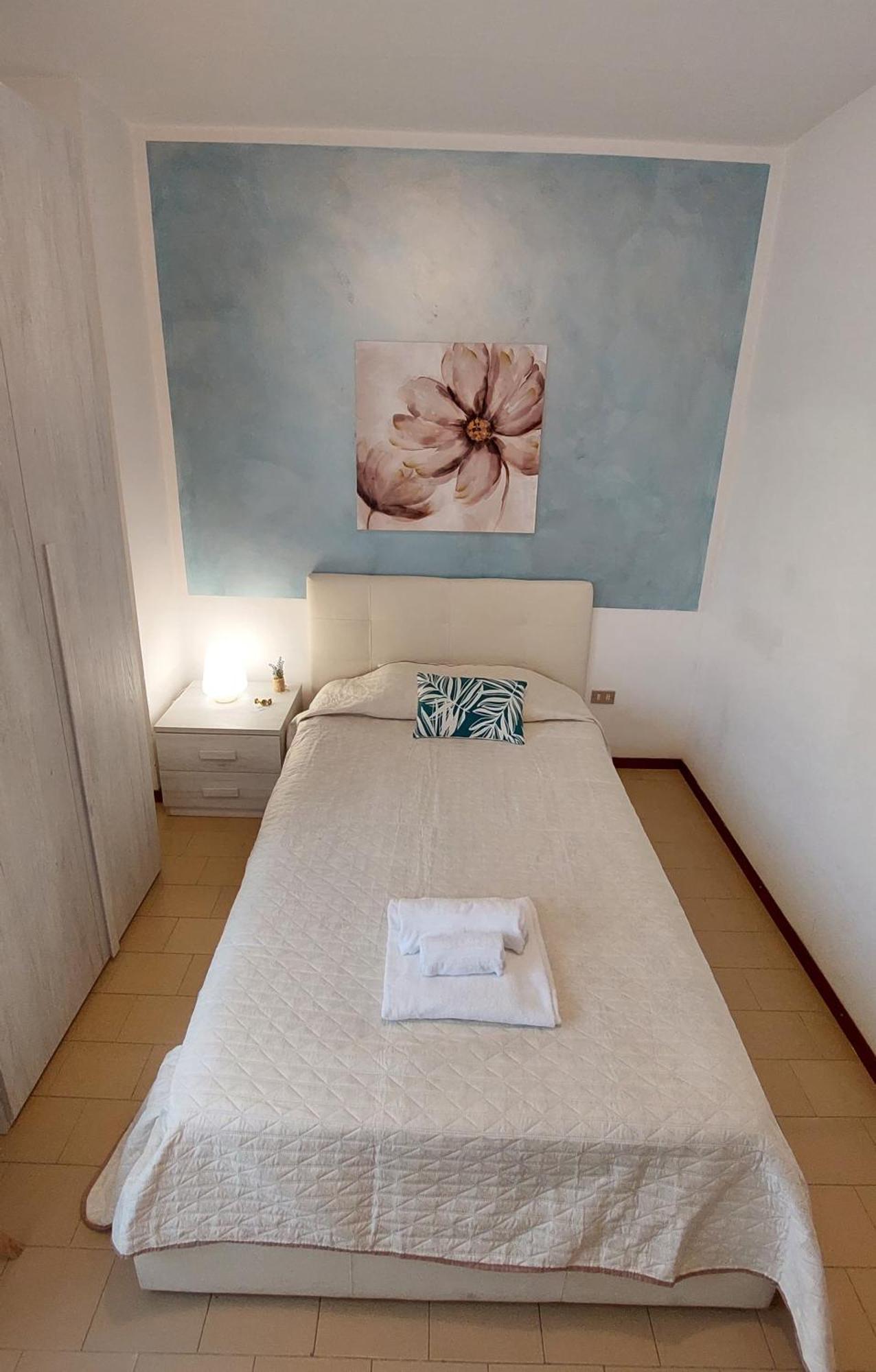 Betulla Lake View Apartment Lazise Exterior photo